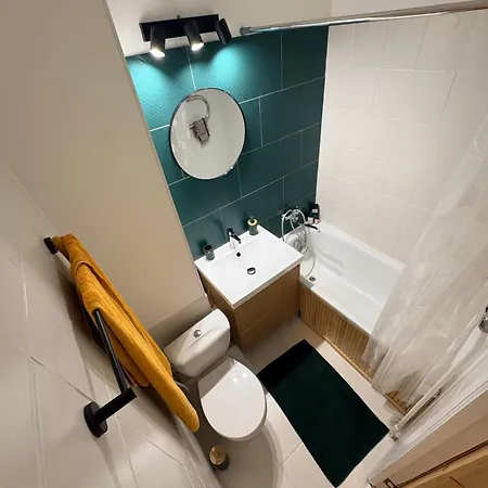 Pine Apartment,